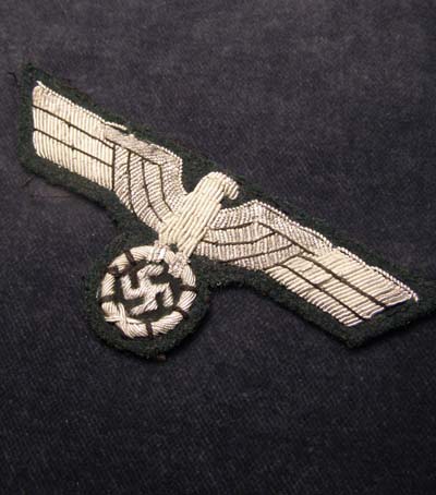 Heer Officers hand-embroidered silver wire breast eagle/swastika