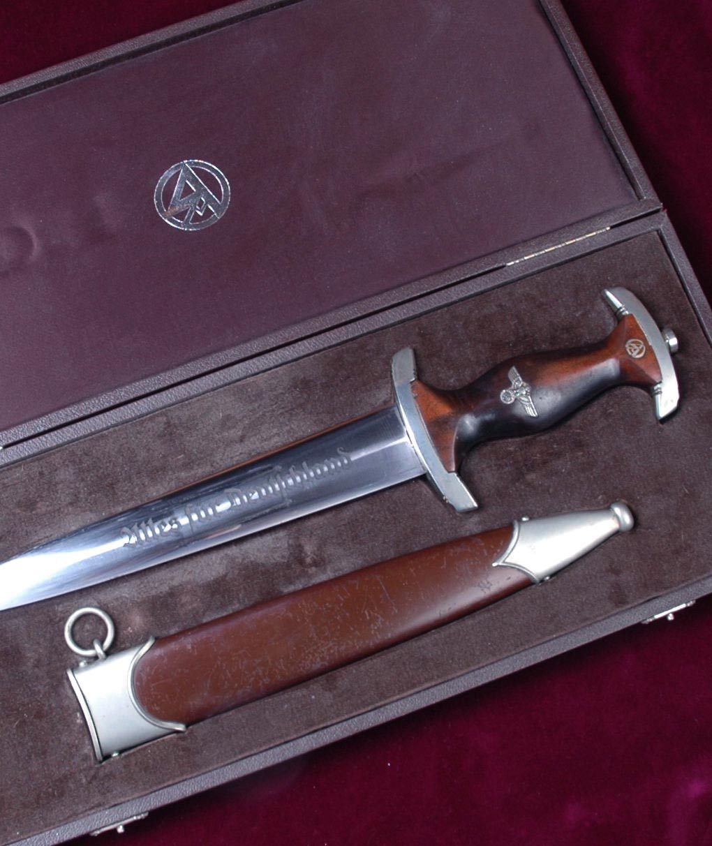  SA Dagger Display Case. 1933 Pattern.