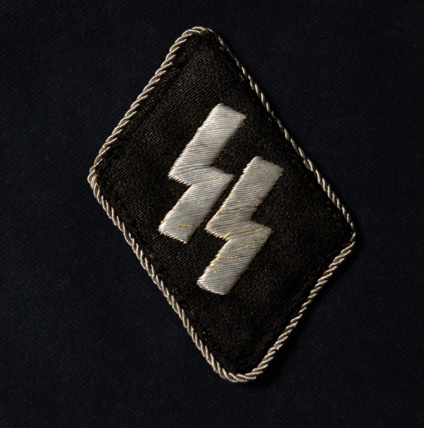 SS Officer Runic Collar Patch Insignia