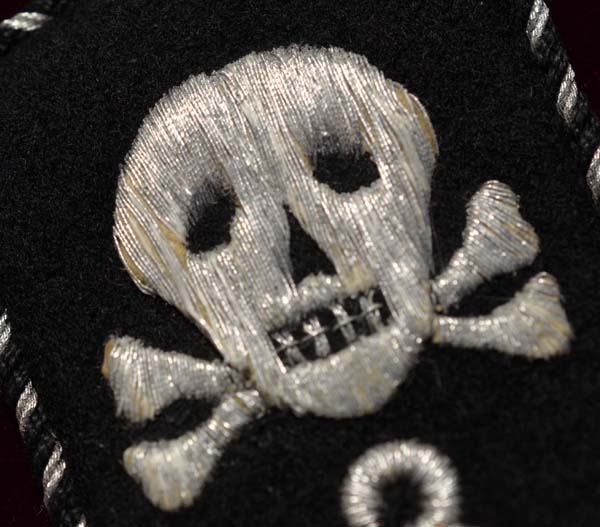 SS-Totenkopfverbande Front-Face Skull Collar Patch | Extreme Rarity