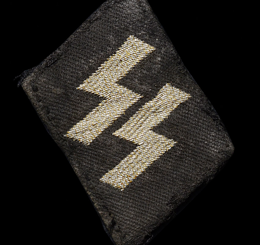 Waffen-SS Runic 'Flatwire' Collar Patch | Great Combat Used Piece