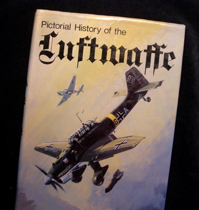 Luftwaffe - Pictorial History By Flight Lieutenant Alfred Price.