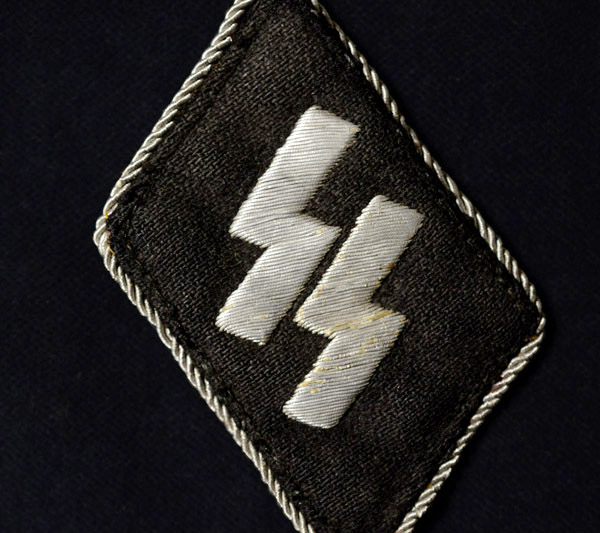 SS Officer Runic Collar Patch Insignia