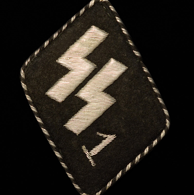 SS-VT 'Deutschland' Number '1' NCO Collar Patch 