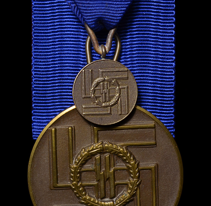 SS 8 Year Long Service Medal Miniature