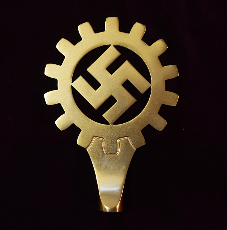 DAF Gold Factory Presentation Finial | Finial Number '6' | Provenance