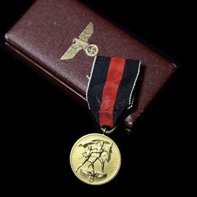 Entry Into Czechoslovakia Medal | Cased