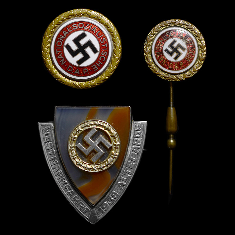 Golden Party Badges & Old Guard Grouping | Named | Unique Grouping